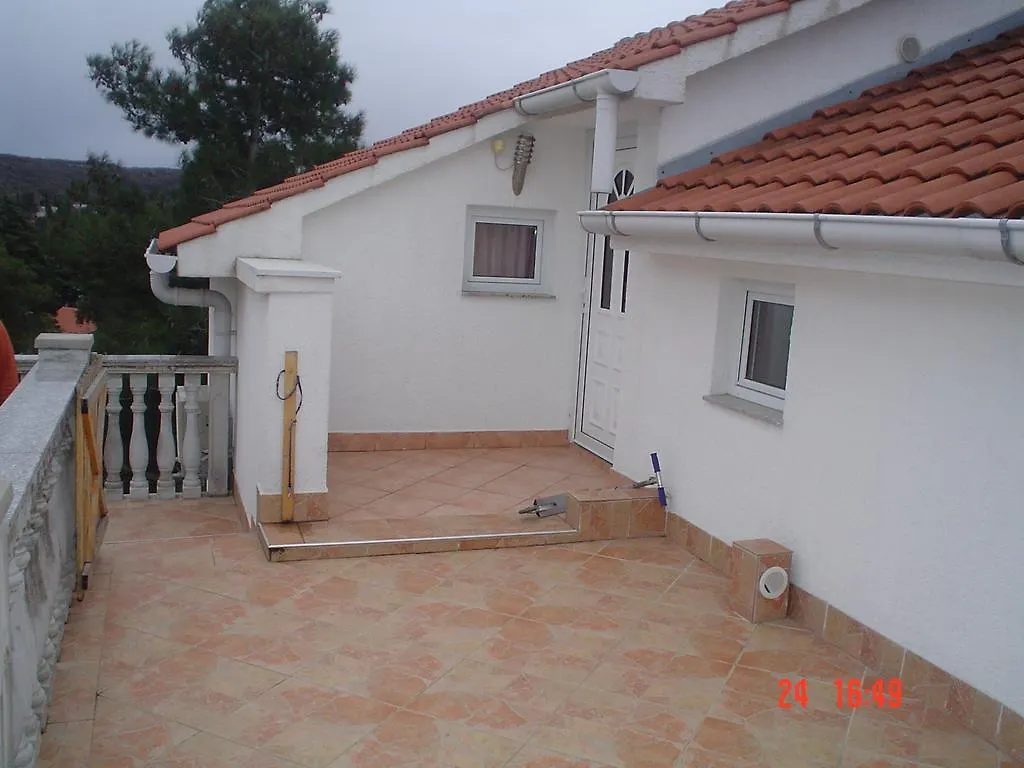 Apartment Apartman Kondic Omisalj