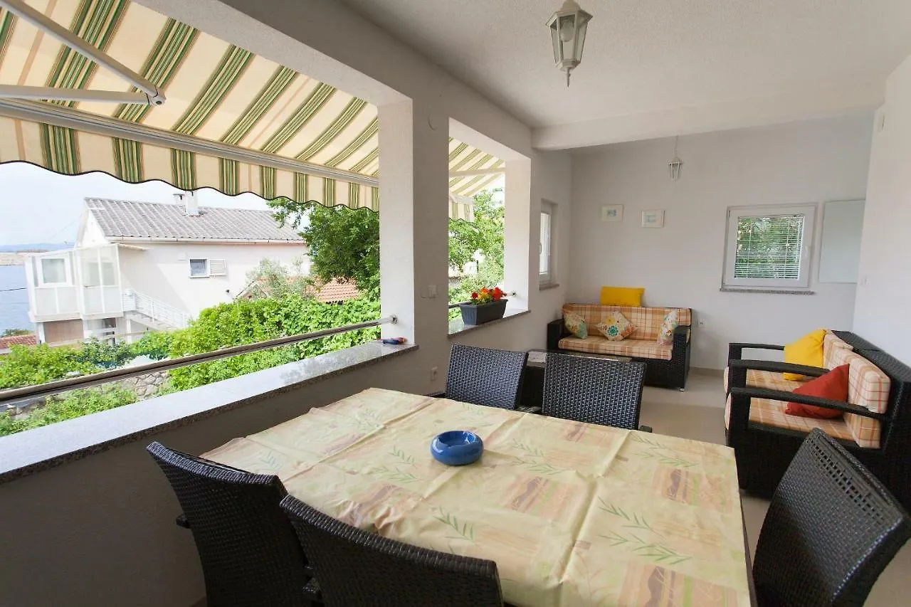 Apartment Apartman Kondic Omisalj