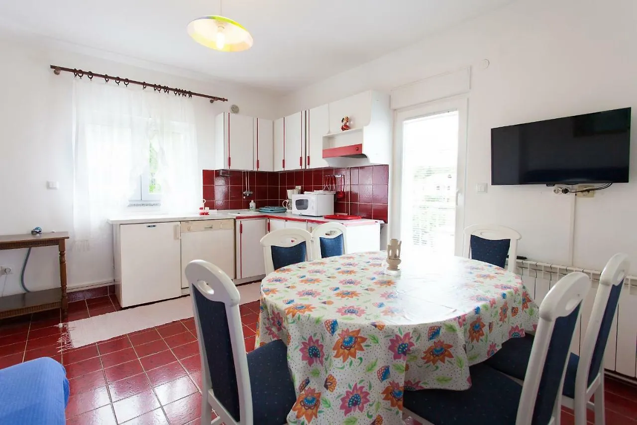 Apartment Apartman Kondic Omisalj
