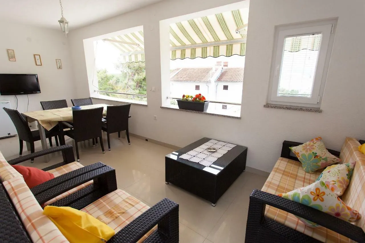 Apartment Apartman Kondic Omisalj