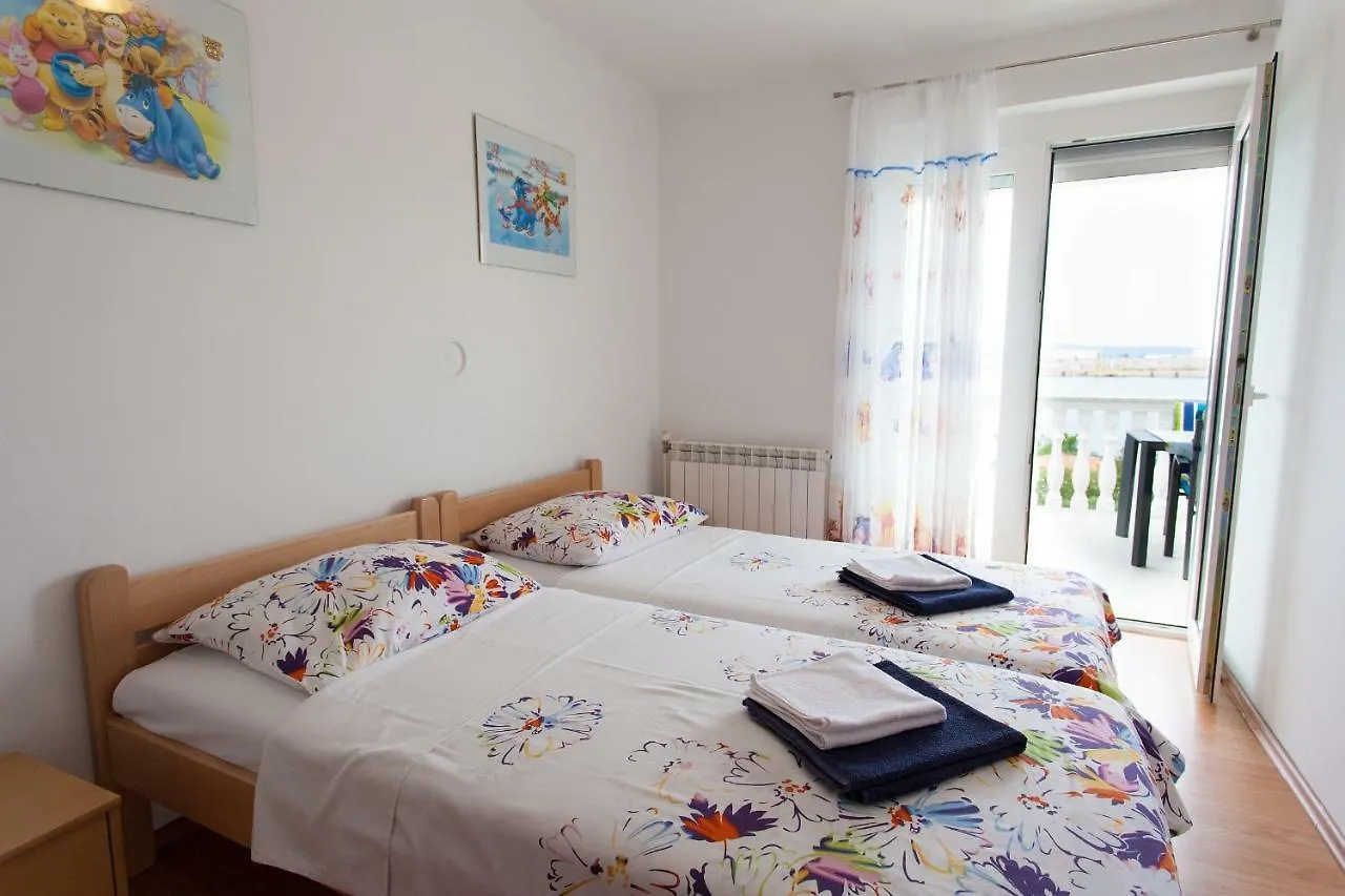Apartman Kondic Omisalj Apartment